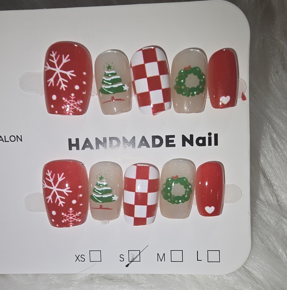 Handmade Holiday Nail Set - Red and Green